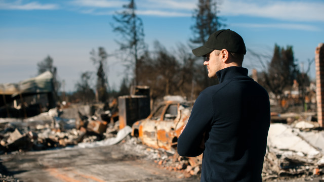 investigating_fire_attorney